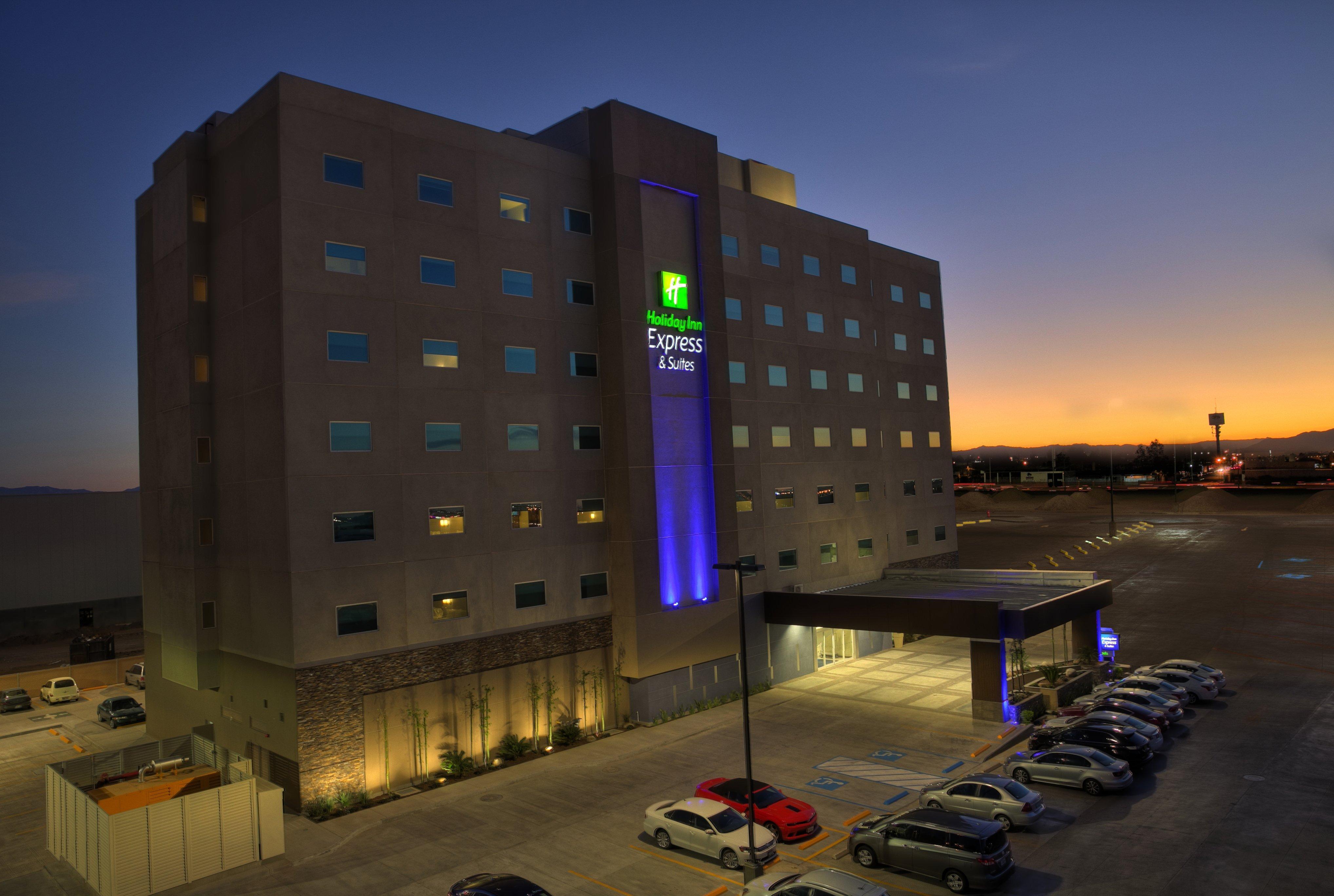 Holiday Inn Express & Suites Mexicali, An Ihg Hotel Exterior photo